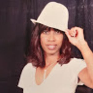 Meet your Posher, Dalia